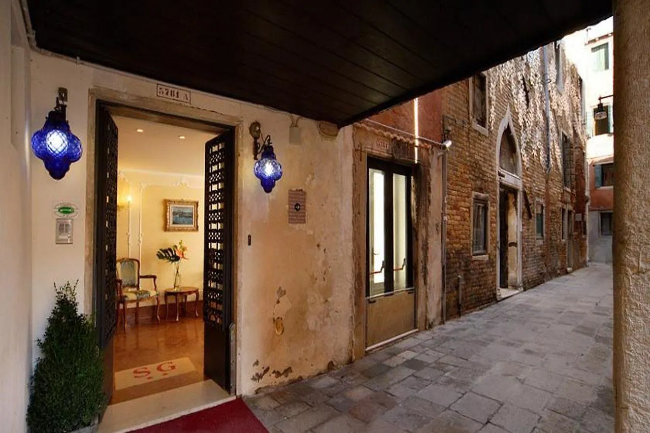 Venice Roulette Hotel 3